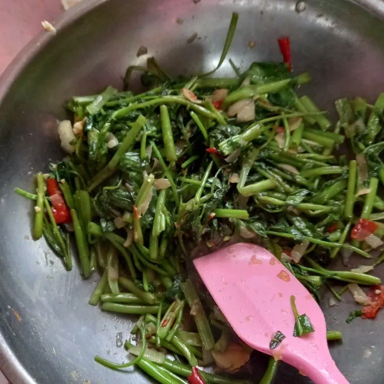 Step 5 Tumis Kangkung