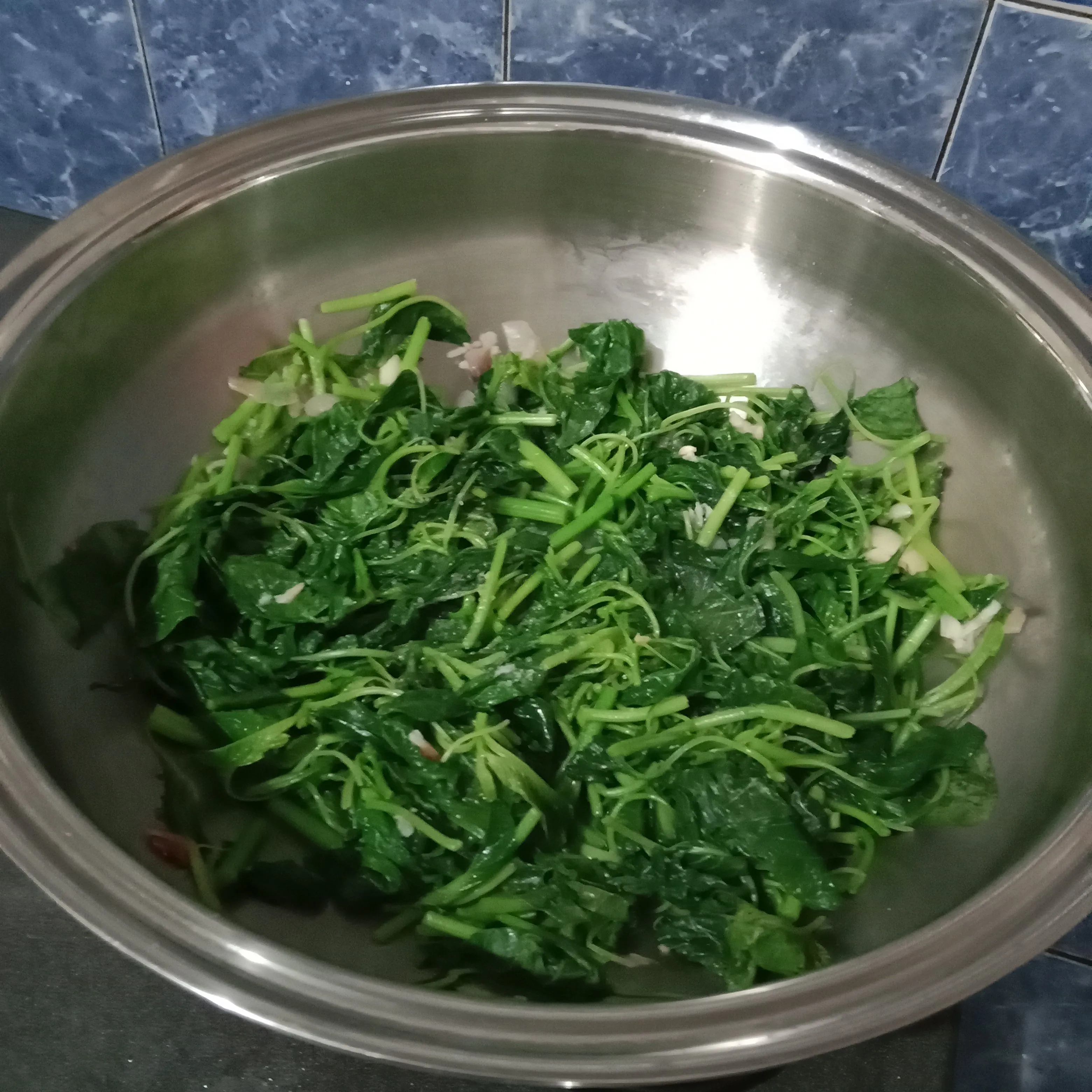Step 3 Tumis Bayam Kuah Tulang Sapi