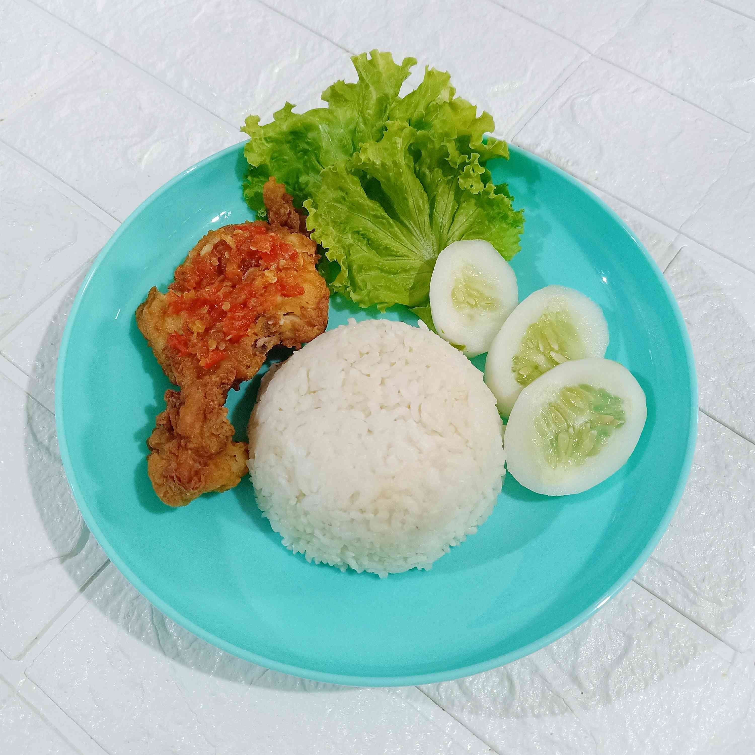 Resep Ayam Geprek Pedas Sederhana Rumahan Di Yummy App