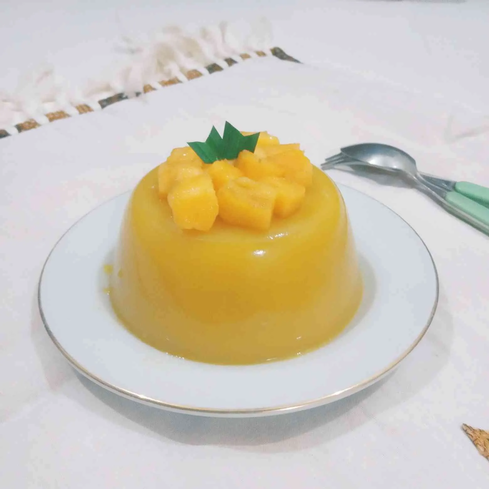 Puding Custard Mangga