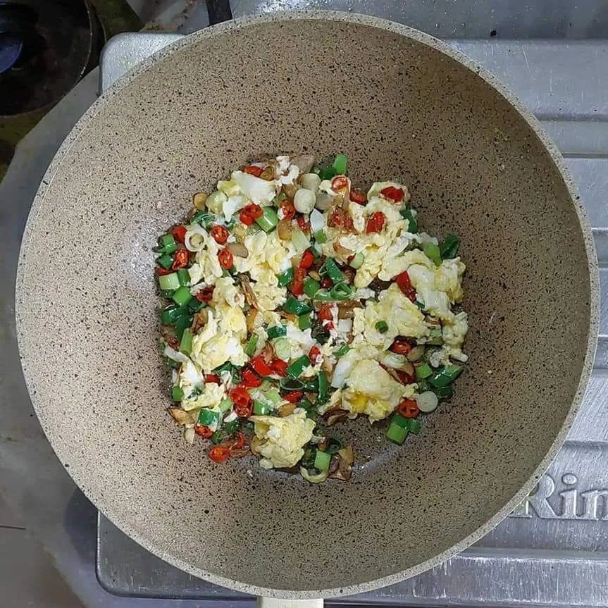 Step 5 Nasi Merah Goreng Petai