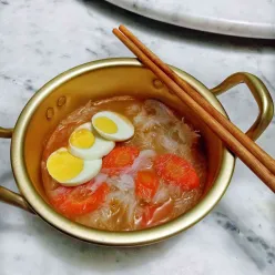 Bihun Wortel Telur Kuah Kaldu Udang