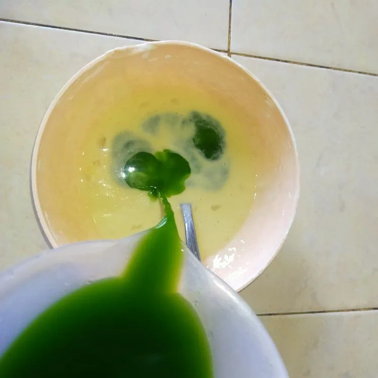 Step 3 Dadar Gulung Pandan Isi Mie