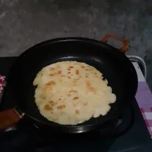 Campurkan semua bahan tepung goreng. Kemudian goreng sampai kecoklatan dengan api sedang. Selanjutnya diiris-iris.