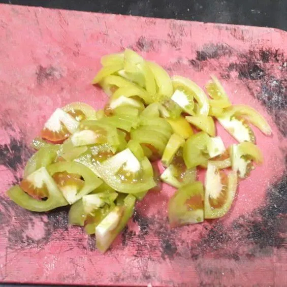 Step 2 Tumis Tongkol Suwir Tomat Hijau
