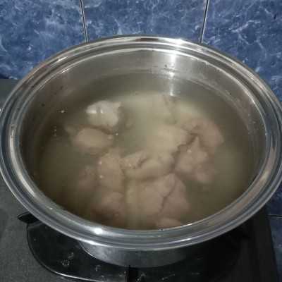 Step 1 Sup Kuah Babi