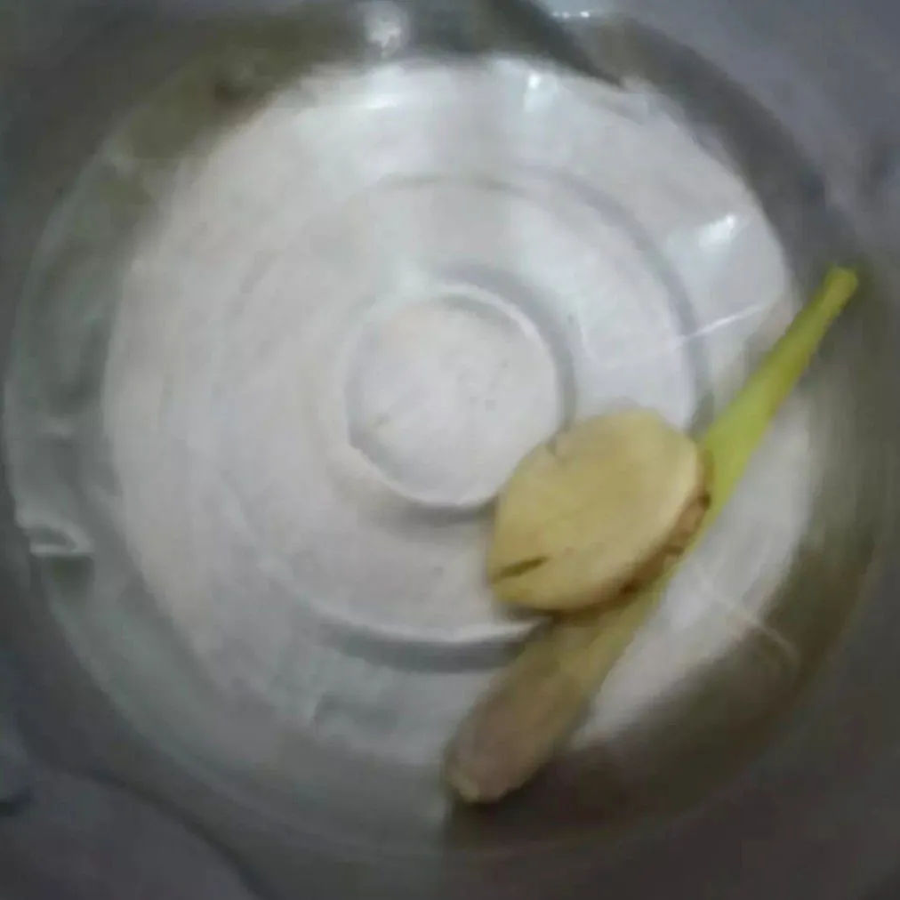 Step 1 Wedang Teh Susu Jahe Serai