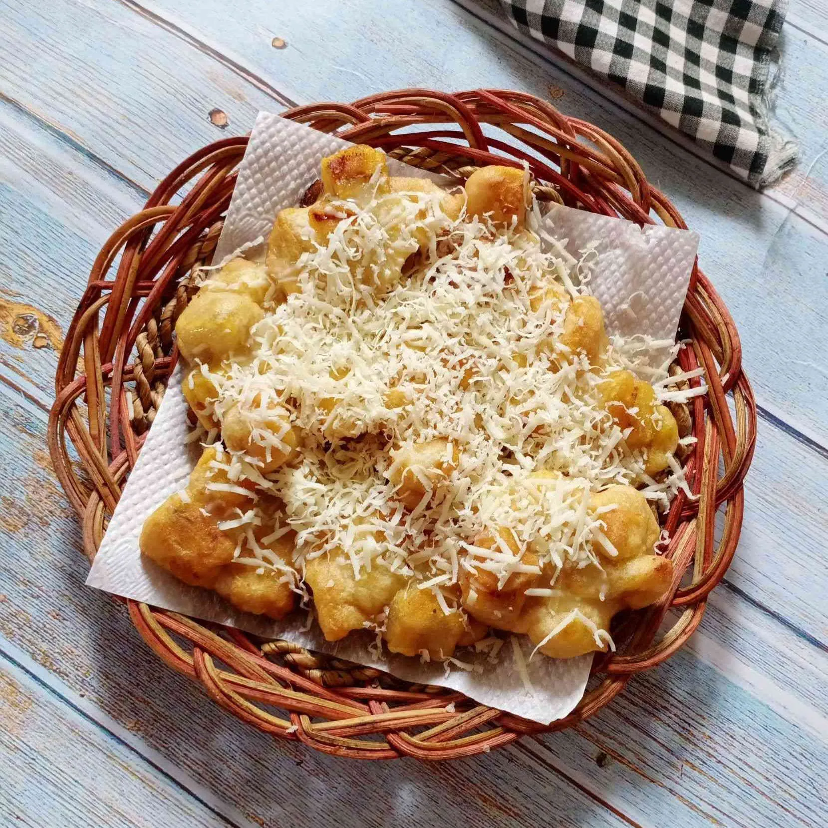 Pisang Goreng Dadu Tabur Keju