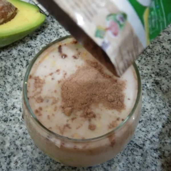 Tambahkan sisa milo, masukkan ke dalam kulkas hingga dingin yang diinginkan atau tambahkan es batu jika suka.