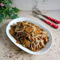 Oseng Telur Dadar Tauge