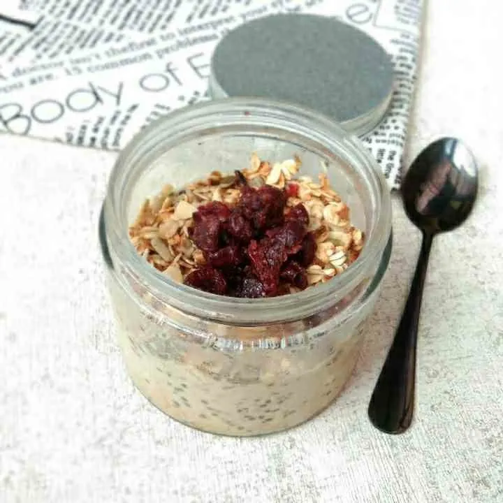 Overnight Oats With Cranberries