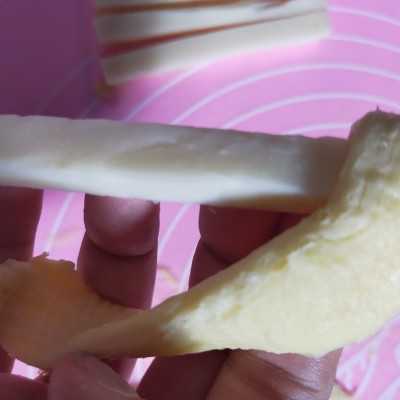 Step 4 cheese Roll