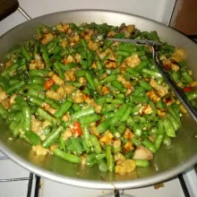 Tambahkan kecap manis, aduk rata, siap disajikan.