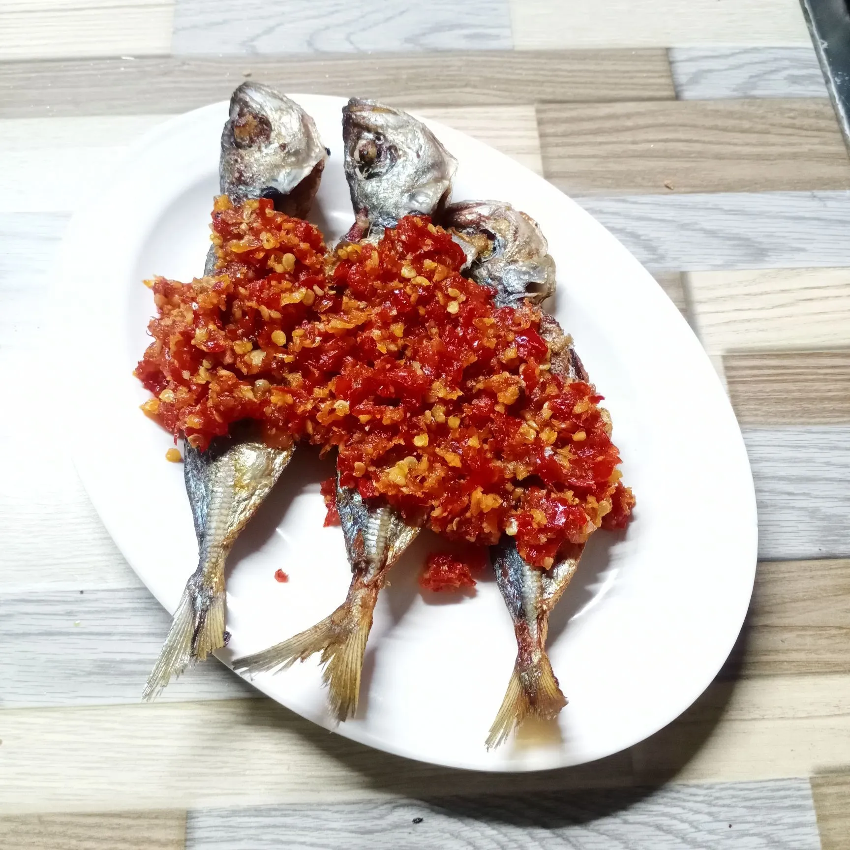 Step 6 Kembung Goreng Siram Sambal Kemiri