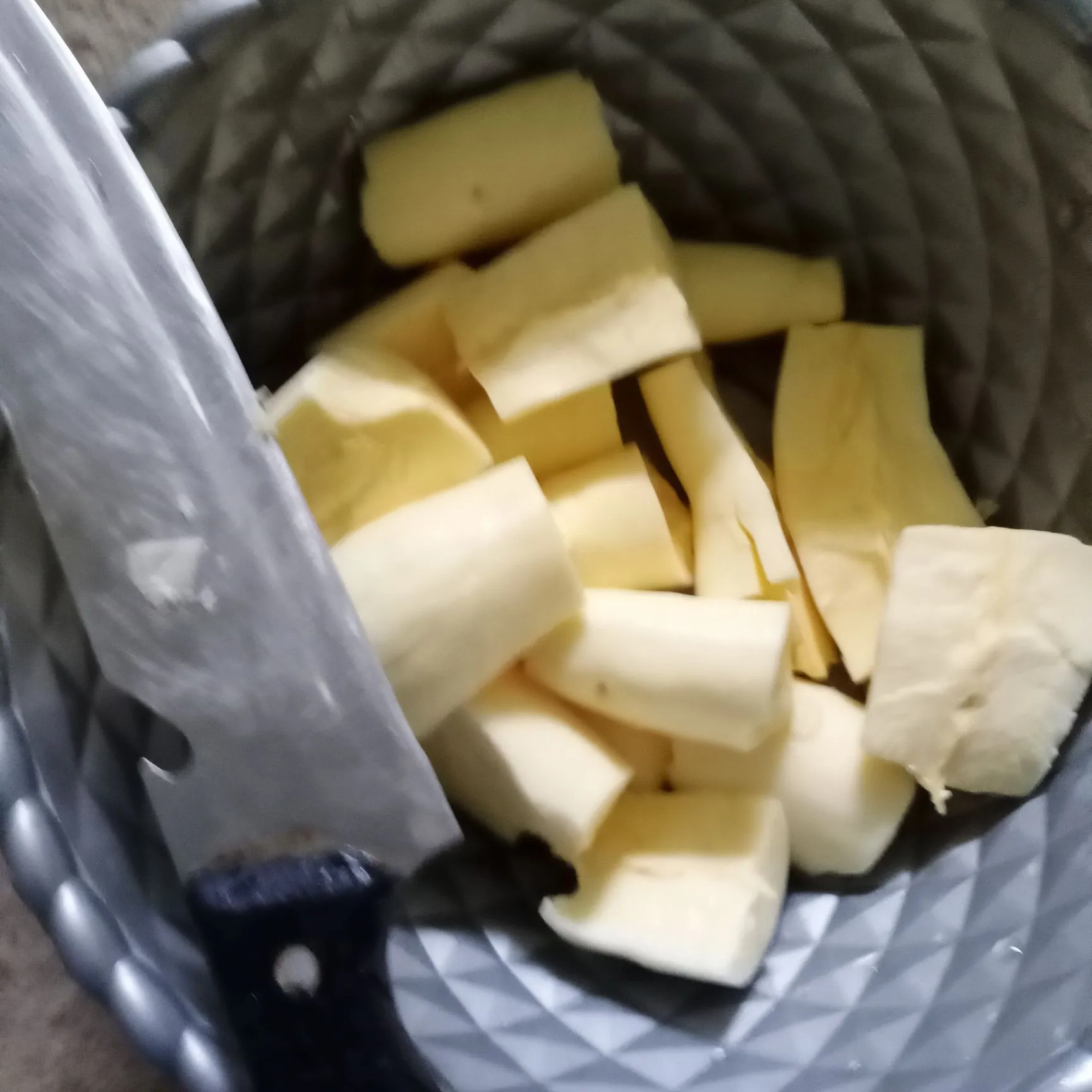 Step 1 Singkong Goreng Keju