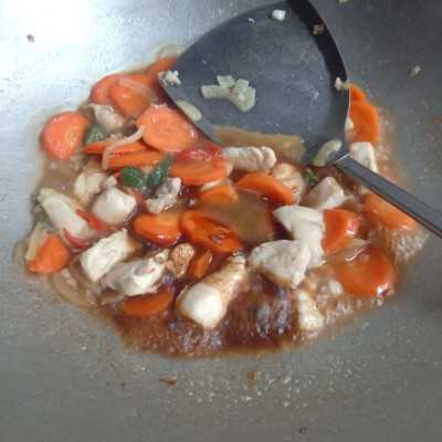 Step 5 Tumis Ayam Wortel