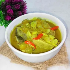 Ikan Bawal Kuah Belimbing Wuluh