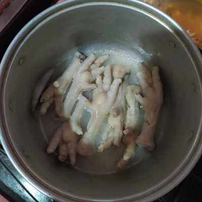 Step 1 Maeun Dakbal (Korean Chicken Feet)