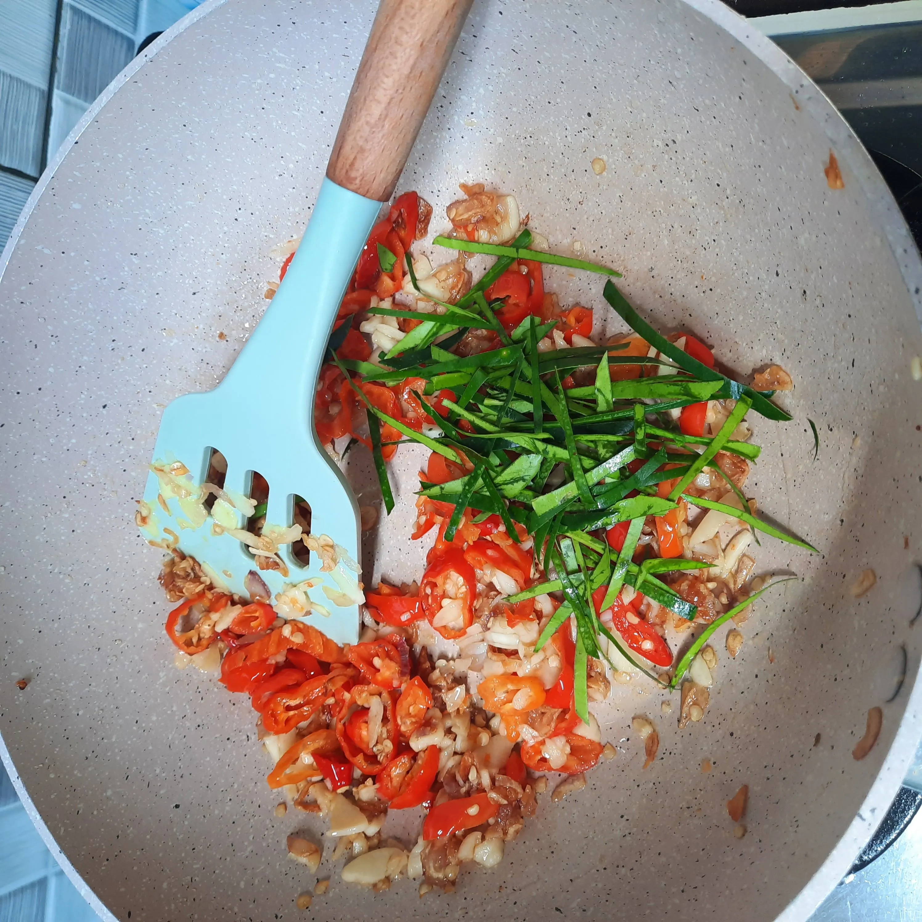 Step 4 Tumis Pedas Kecombrang