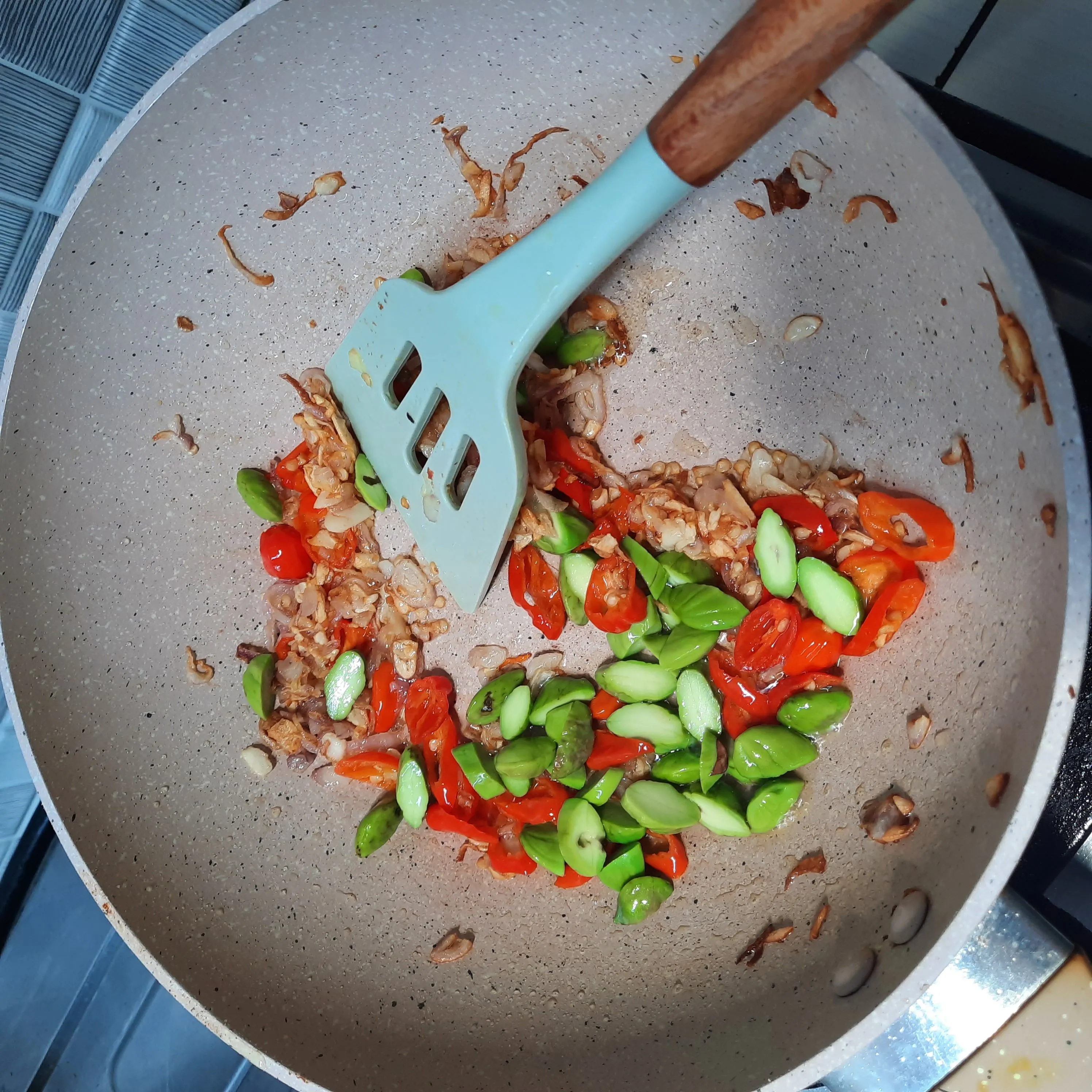 Step 4 Tumis Ikan Asin Petai