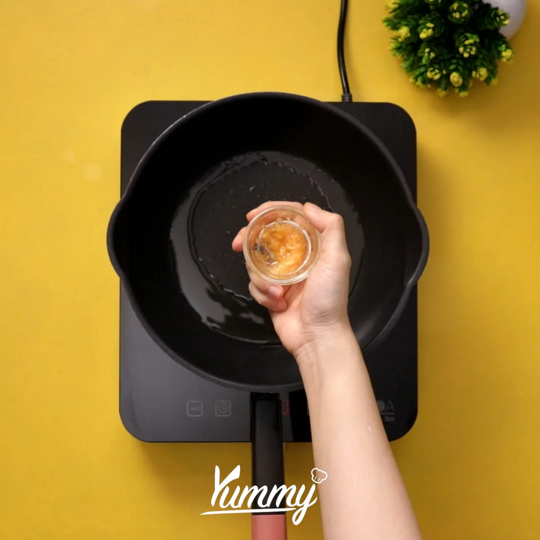 Step 1 Bakmie Ayam Lada Hitam