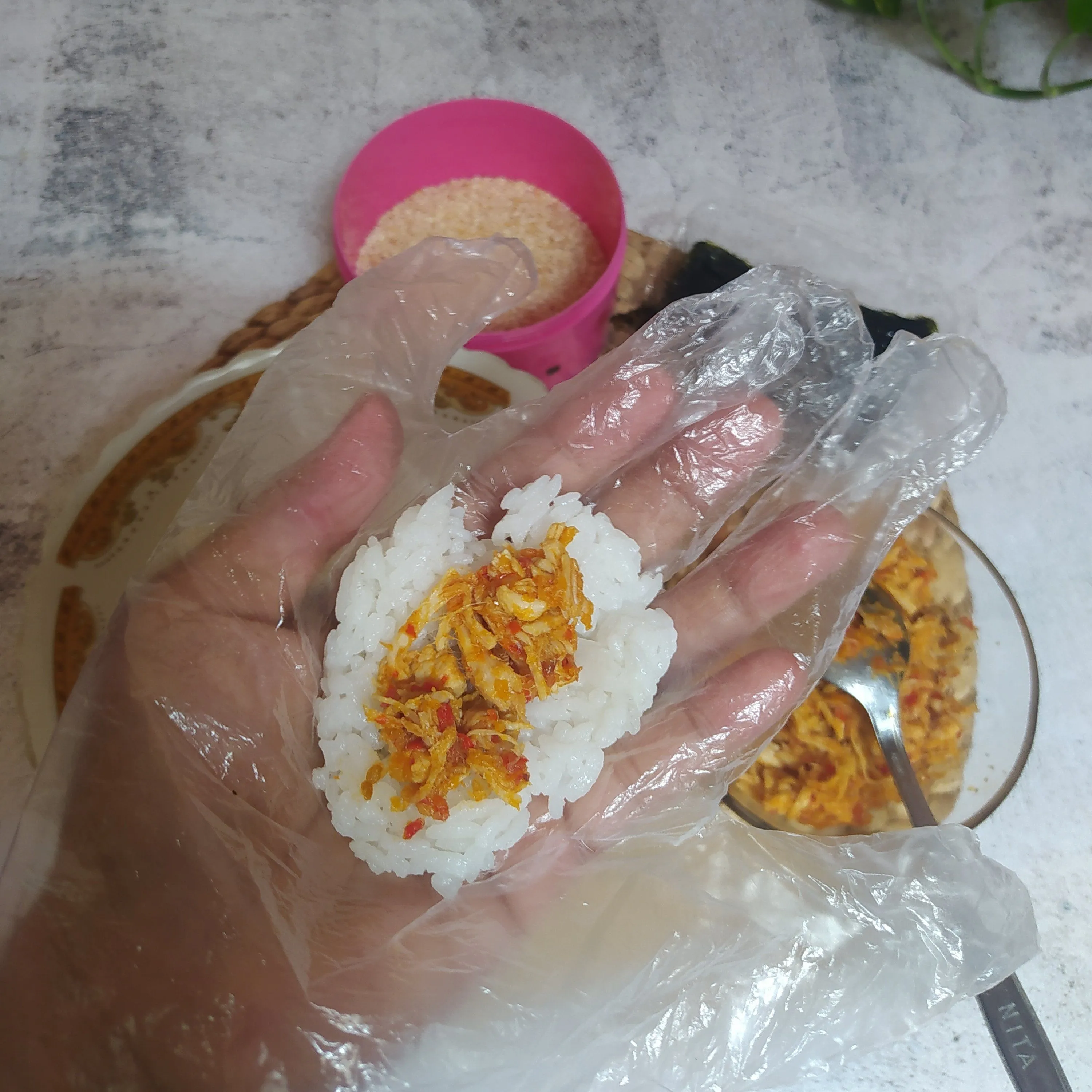Step 7 Onigiri Ayam Suwir