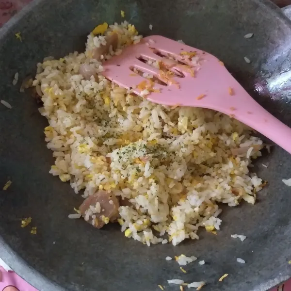 Aduk rata, masak sebentar, dan siap disajikan.