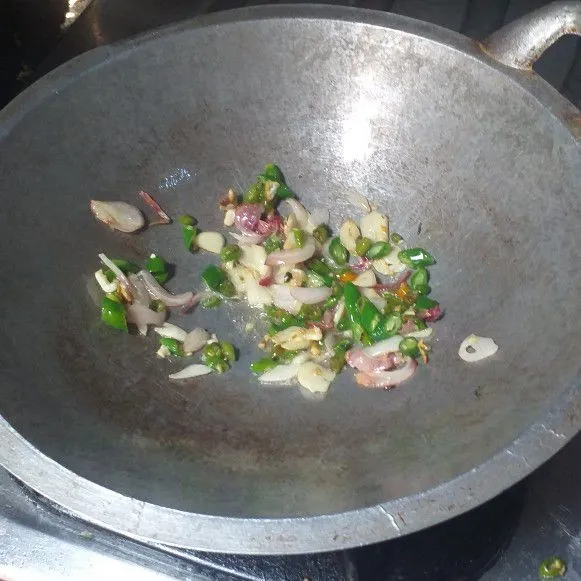 Step 2 Jamur Kuah Kacang Panjang