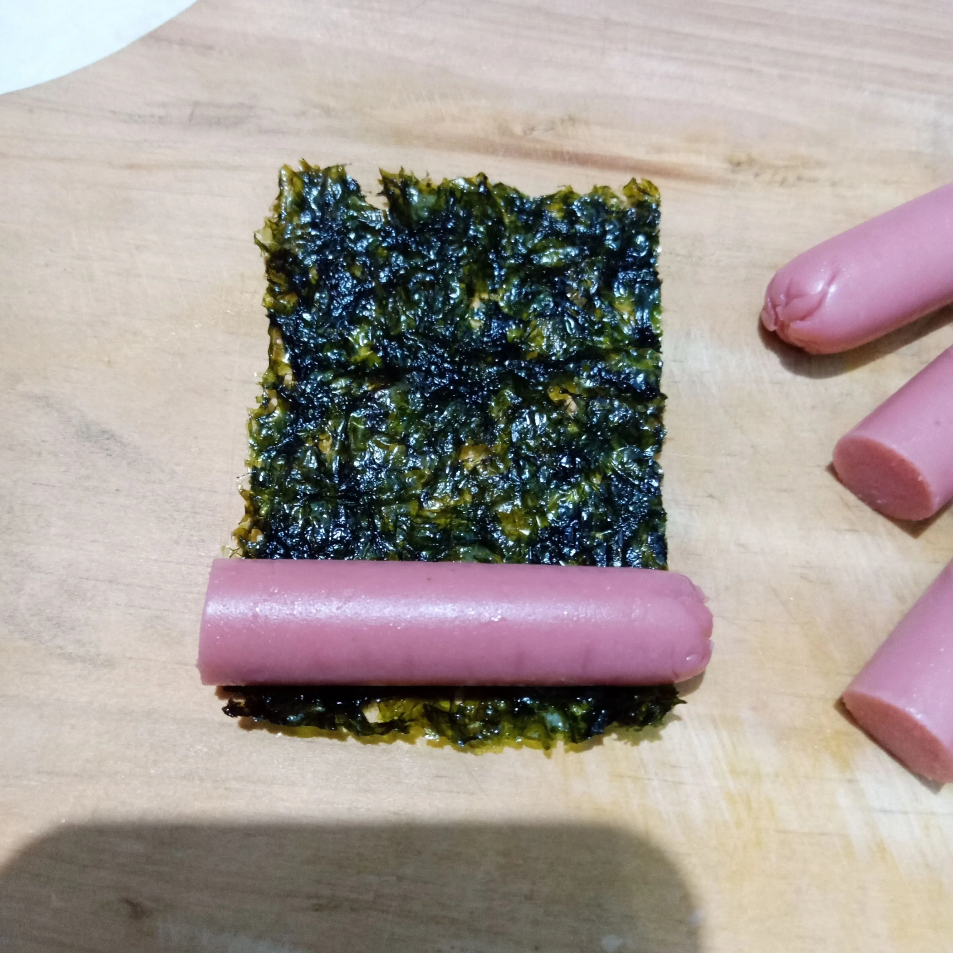 Step 3 Sosis Gulung Nori