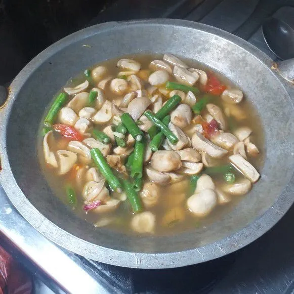 Step 5 Jamur Kuah Kacang Panjang