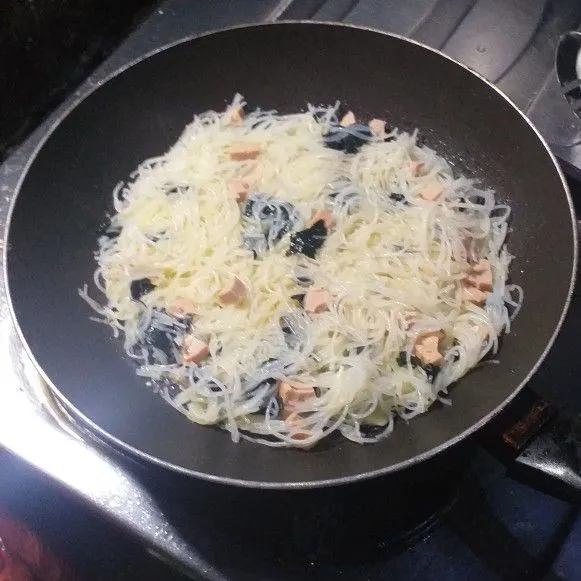 Step 4 Pizza Bihun Nori