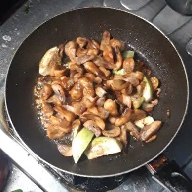 Step 3 Kangkung Tumis Jamur