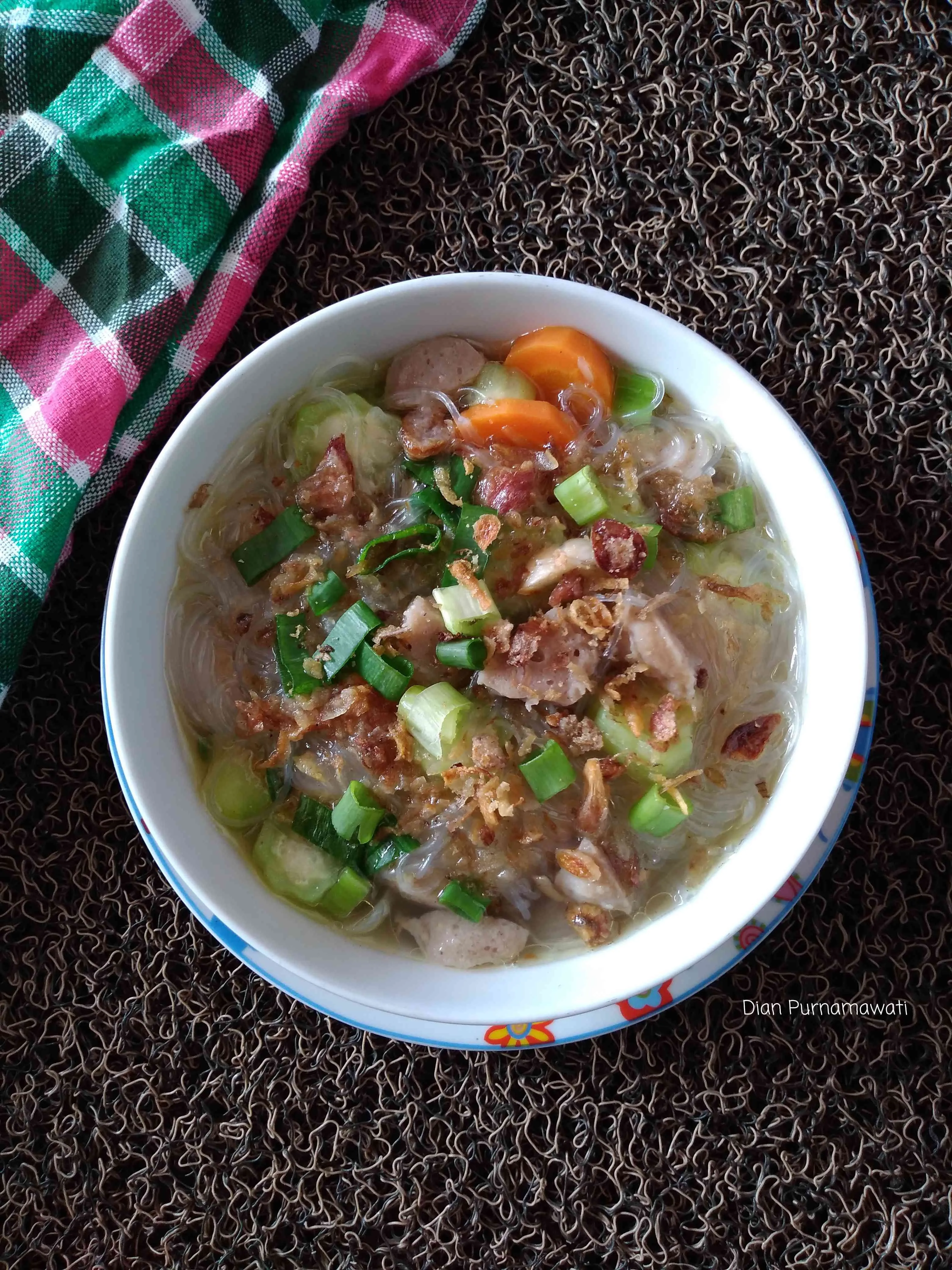 Sup Oyong Bakso Bihun