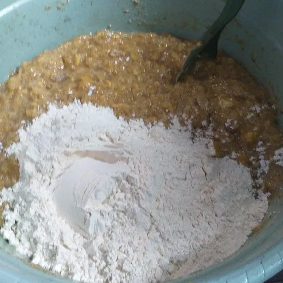 Step 3 Pisang Lapis Kukus
