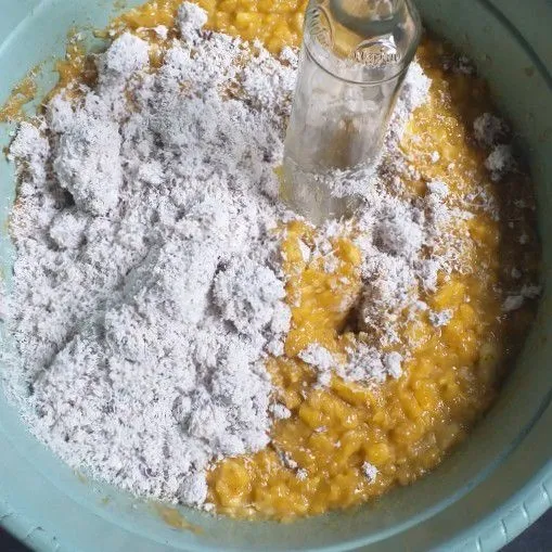 Step 2 Pisang Lapis Kukus