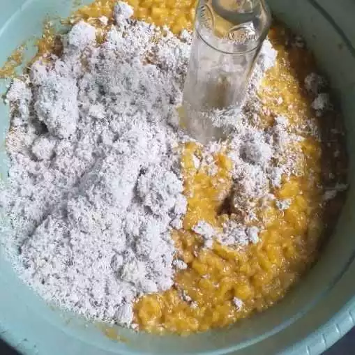Step 2 Pisang Lapis Kukus