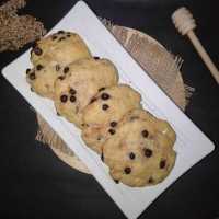 Chocochip Almond Cookies