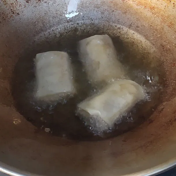 Step 4 Lumpia Isi Pisang Coklat