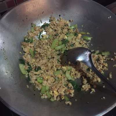 Step 5 Nasi Goreng Ayam Pedas (chilli oil)