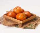 1 buah tomat iris