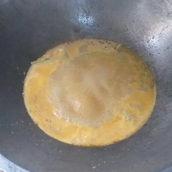 Step 4 Daun Singkong Kuah Santan