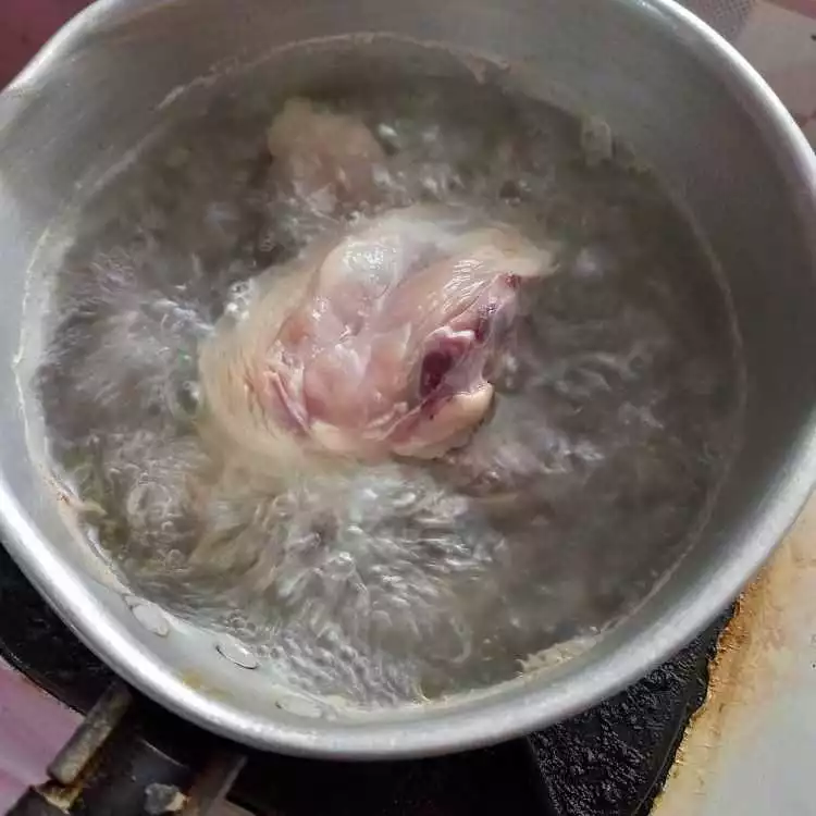 Step 1 Sup Ayam Pakcoy