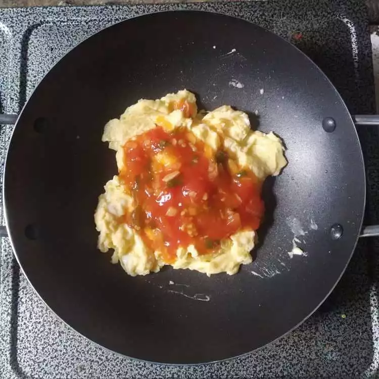 Step 5 Tumis Telur Tomat
