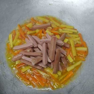 Step 4 Tumis Wortel Sosis