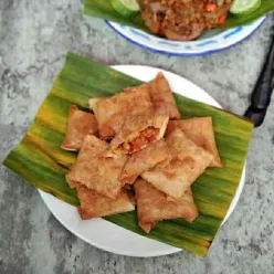 Pangsit Goreng Isi Tempe Pedas