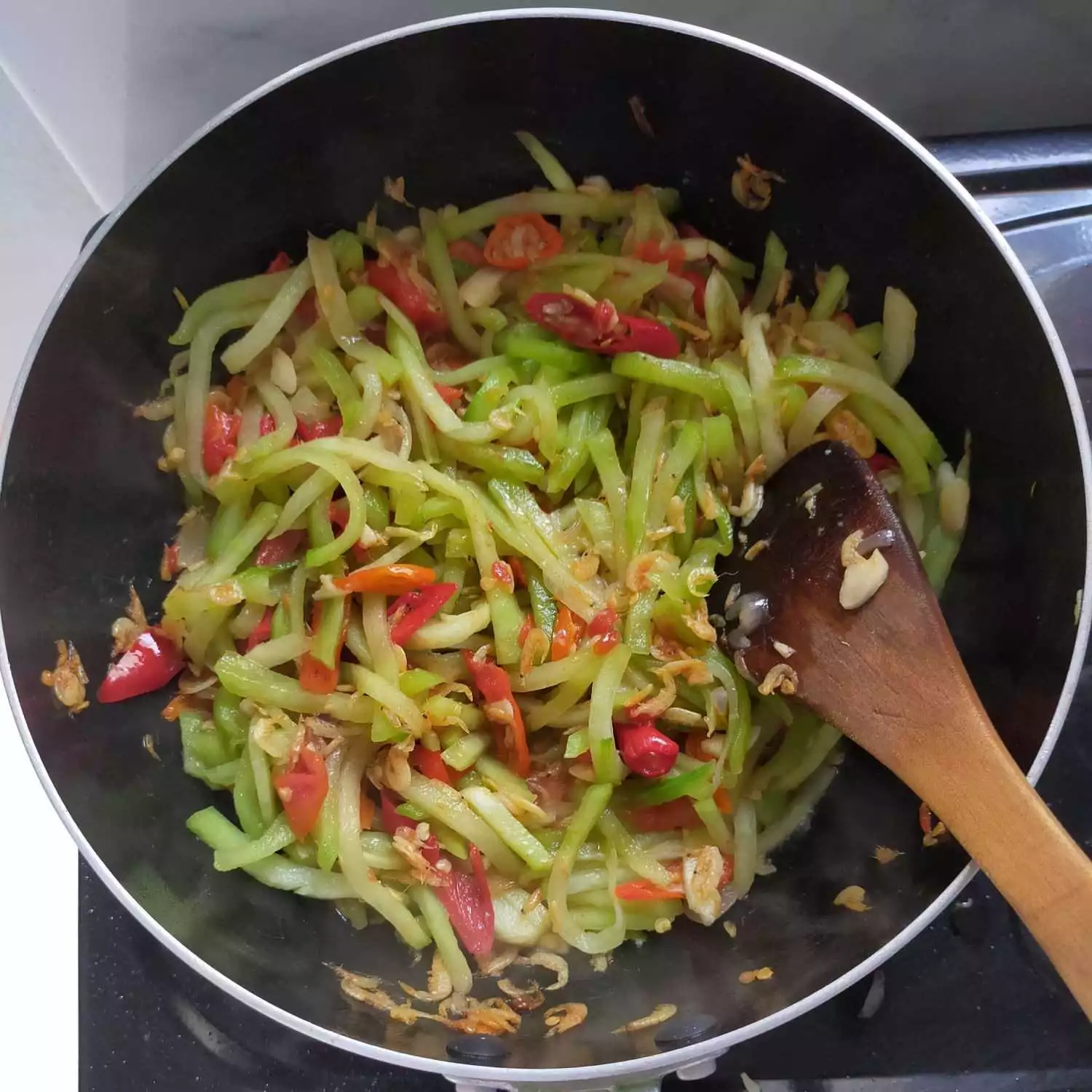 Step 6 Tumis Labu Siam Udang Rebon