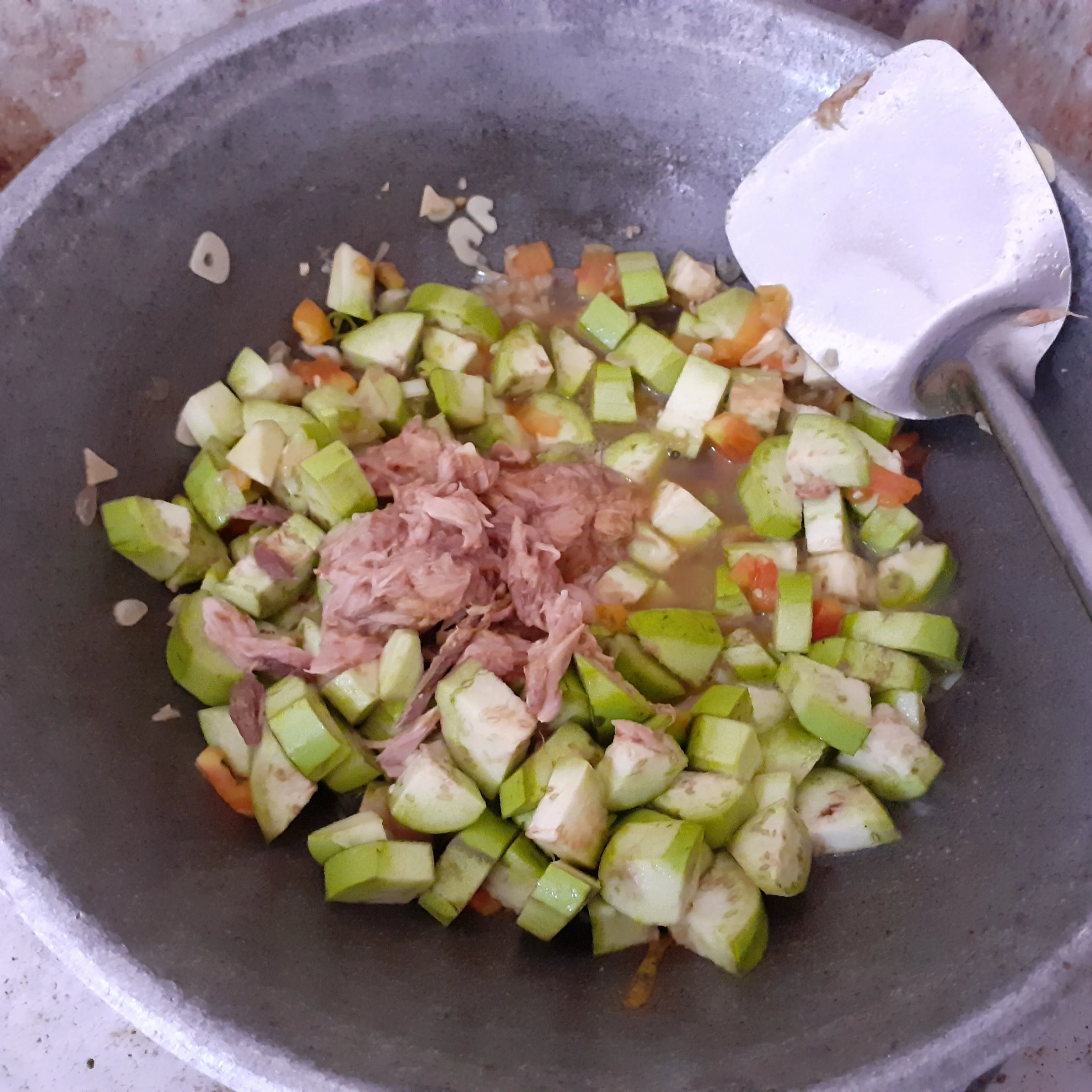 Step 4 Tumis Terong Tongkol Suwir