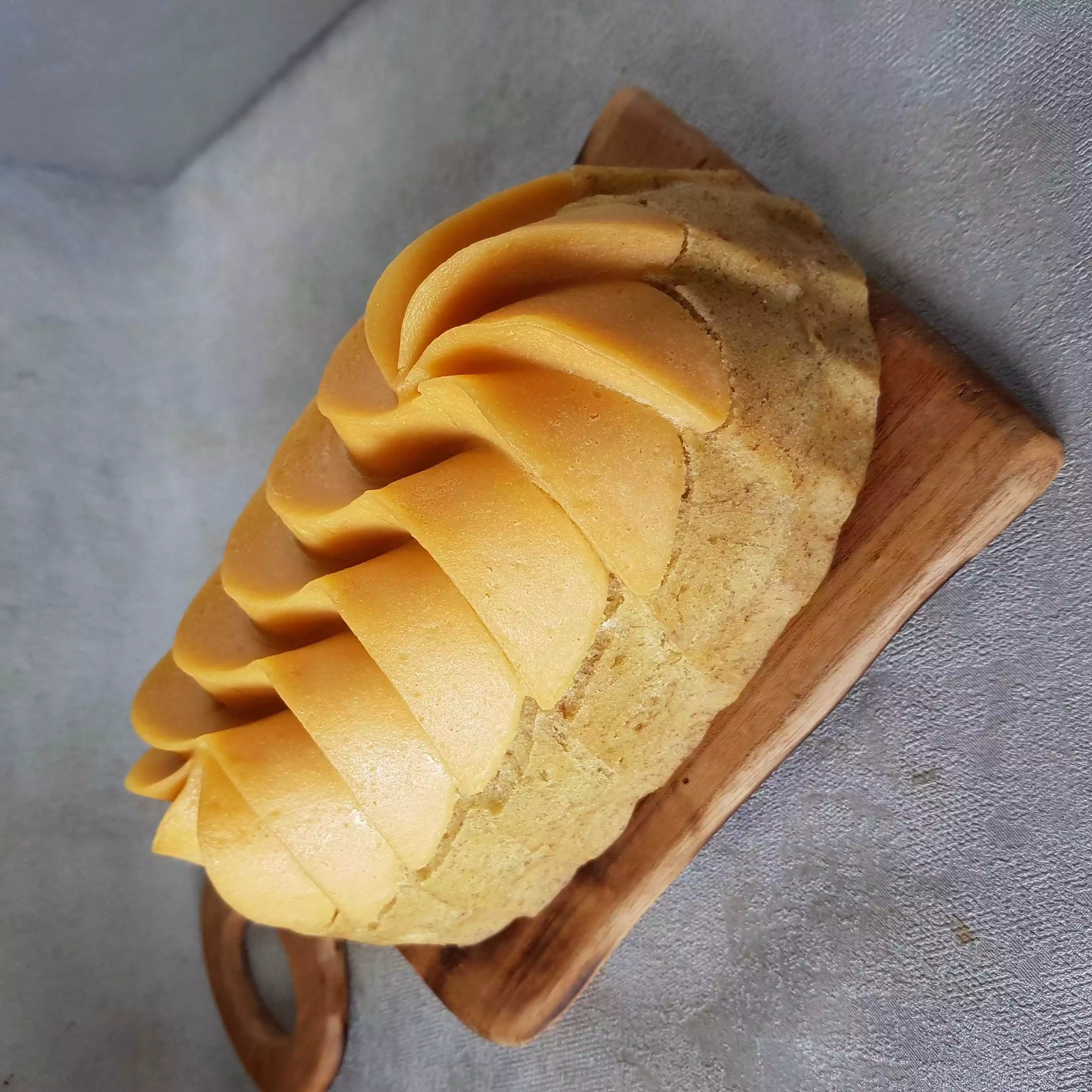 Step 6 Kue Pisang Buncit Keju