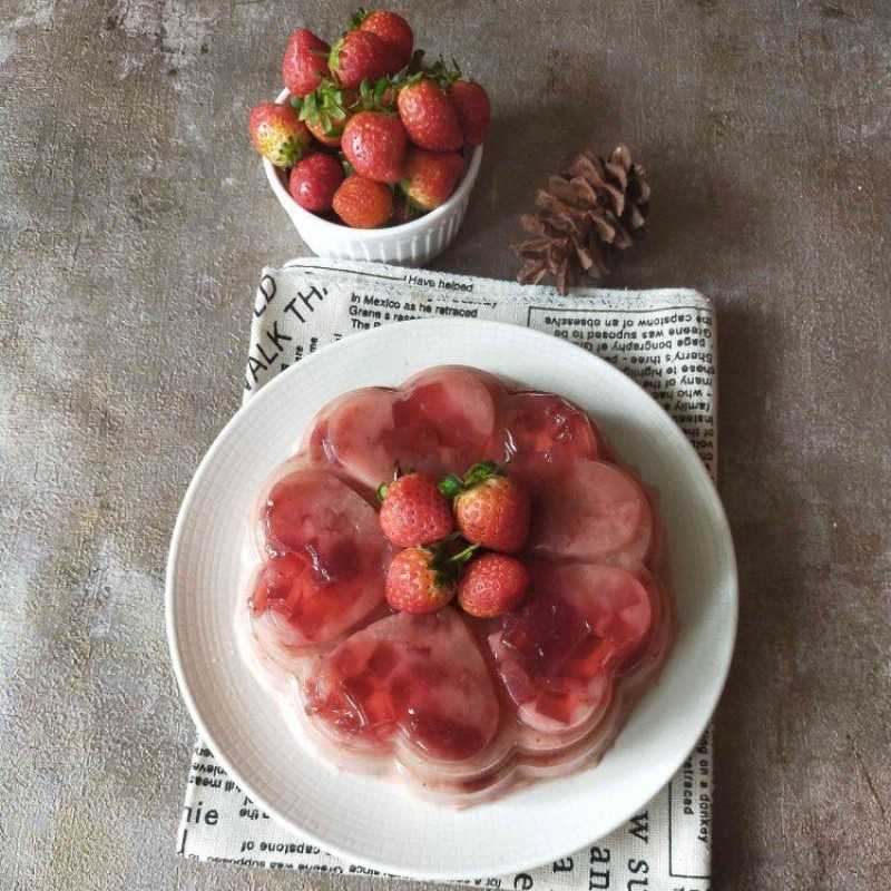 Strawberry Milk Cheese Pudding