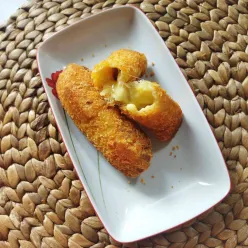 Roti Tawar Isi Mozzarella